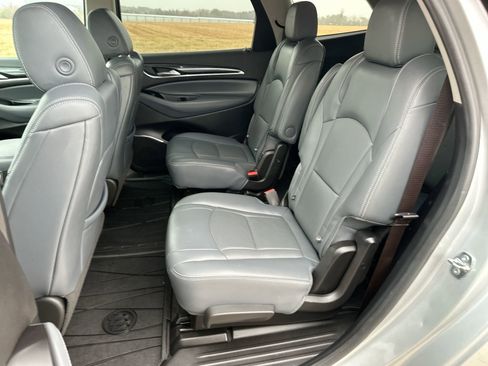 Used 2020 Buick Enclave Premium w/ LPO, Luxury Package image 21