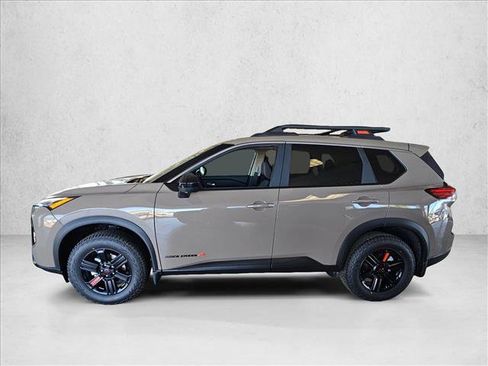 Used 2026 Nissan Rogue SV AWD/4WD image 5