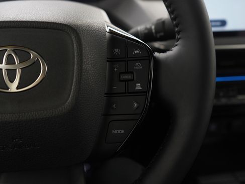 Used 2025 Toyota Prius Limited image 24