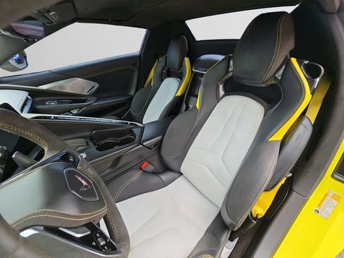 Used 2022 Chevrolet Corvette Stingray Premium Conv w/ Z51 Performance Package RWD image 15