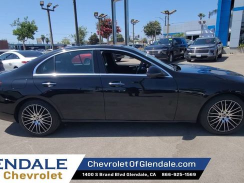 Used 2025 Mercedes-Benz C 300 Sedan image 9