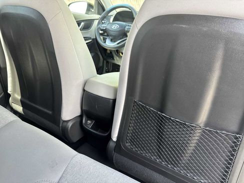 Used 2023 Hyundai Kona SE FWD image 16