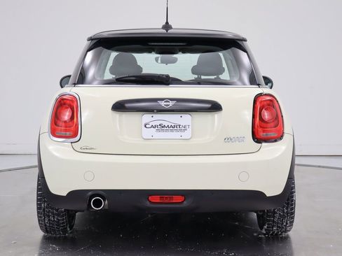 Used 2019 MINI Cooper 2-Door Hardtop image 4