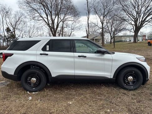 New 2026 Ford Explorer 4WD Police Interceptor image 8