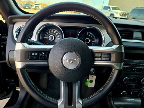 Used 2014 Ford Mustang Premium image 11