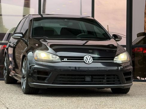 Used 2017 Volkswagen Golf R 4-Door AWD/4WD image 18