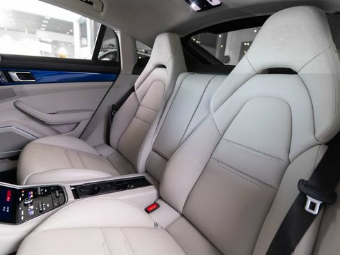 Certified 2023 Porsche Panamera 4 Platinum Edition AWD/4WD image 39