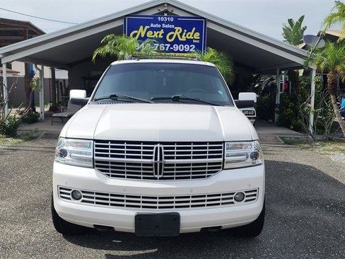 Used 2012 Lincoln Navigator 2WD image 3