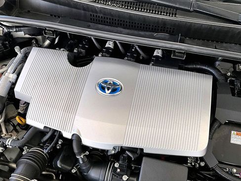 Certified 2020 Toyota Prius Prime LE image 31