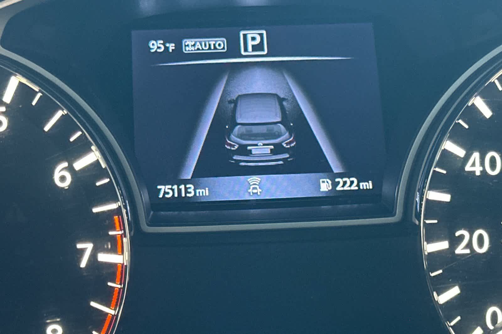 Used 2020 Nissan Pathfinder S AWD/4WD image 28