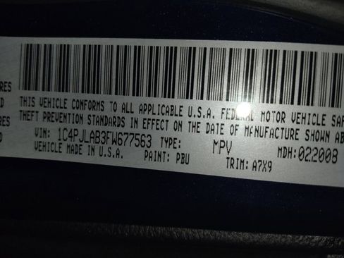 Used 2015 Jeep Cherokee Sport image 33