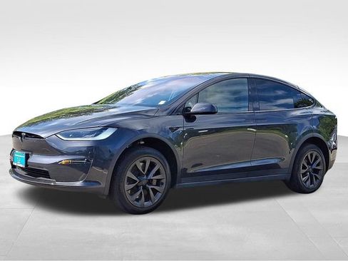 Used 2024 Tesla Model X AWD/4WD image 3