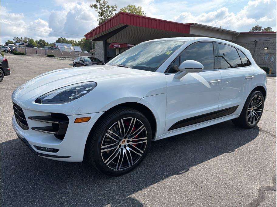 Used 2017 Porsche Macan Turbo AWD/4WD image 3