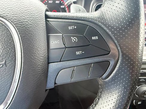 Used 2019 Dodge Charger SXT AWD/4WD image 17