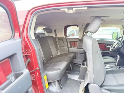 Used 2010 Toyota FJ Cruiser 4WD image 16