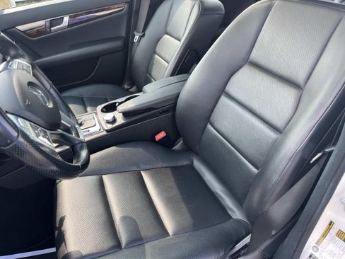 Used 2014 Mercedes-Benz C 250 Sedan image 24