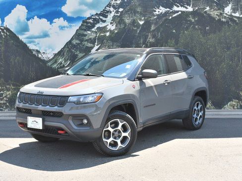 Used 2022 Jeep Compass Trailhawk w/ Trailhawk Convenience Group AWD/4WD image 6