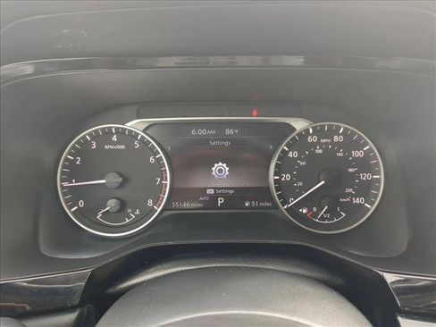 Used 2025 Nissan Pathfinder SV AWD/4WD image 11