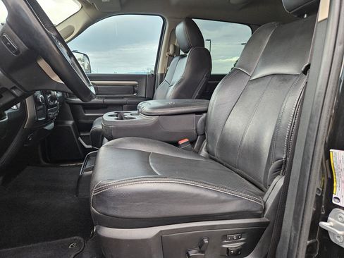 Used 2018 RAM 2500 Laramie w/ Sport Appearance Group AWD/4WD image 17