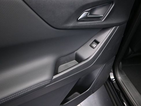 New 2026 Chevrolet Equinox LT w/ Convenience Package II image 15