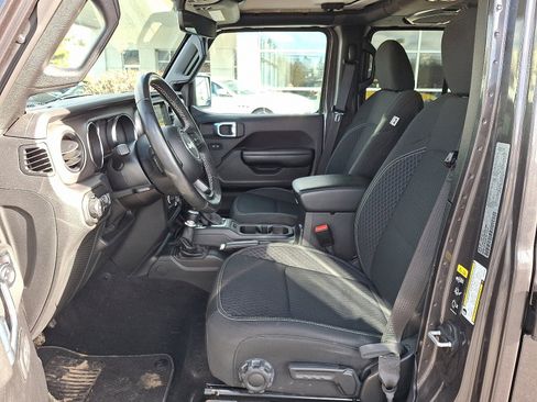 Used 2021 Jeep Wrangler Unlimited Sport image 13