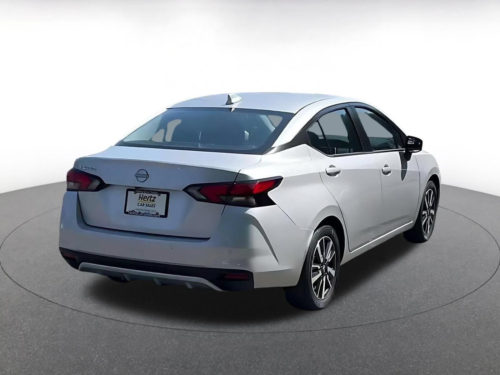 Used 2025 Nissan Versa SV FWD image 13