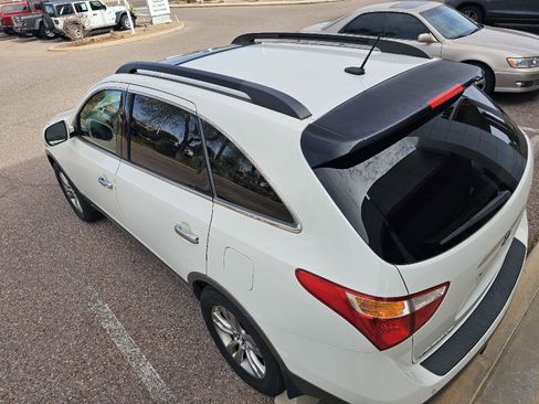 Used 2012 Hyundai Veracruz Limited w/ Entertainment Pkg image 24