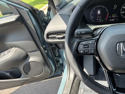 Used 2025 Honda HR-V EX-L image 19