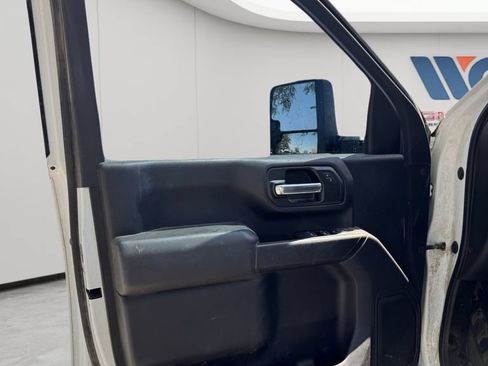 Used 2020 GMC Sierra 2500 4x4 Crew Cab w/ Convenience Package image 12