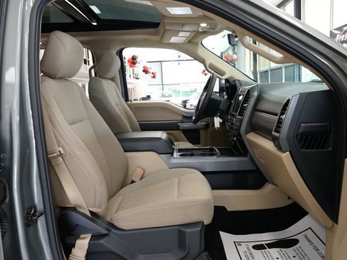 Used 2019 Ford F250 XLT w/ XLT Premium Package AWD/4WD image 42