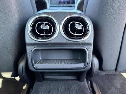 Used 2024 Mercedes-Benz C 300 Sedan image 9