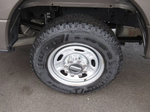 Used 2019 Ford F250 XL w/ Power Equipment Group image 6