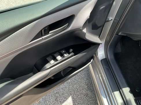 Used 2025 Toyota Camry SE w/ Convenience Package FWD image 14