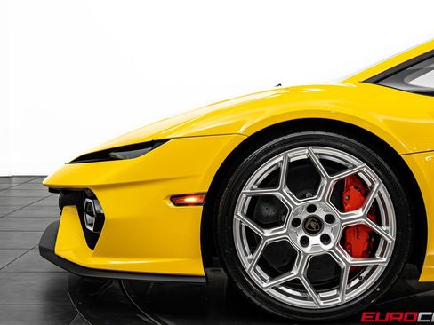Used 2026 Lamborghini Temerario AWD/4WD image 14