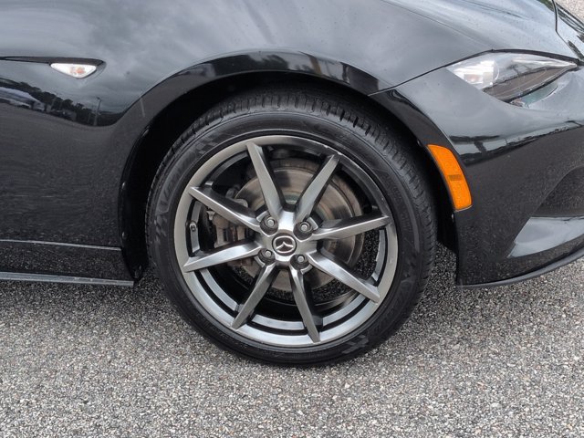 Used 2018 MAZDA MX-5 Miata RF Grand Touring RWD image 12