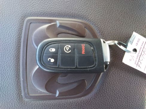 Used 2018 RAM 1500 Laramie w/ Convenience Group image 28