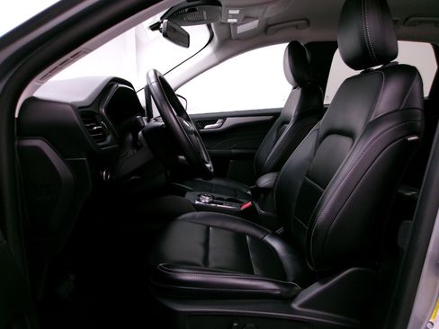 Used 2024 Ford Escape Platinum AWD/4WD image 9