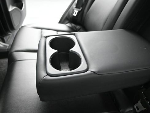 Used 2023 Nissan Rogue SV w/ SV Premium B Package image 17