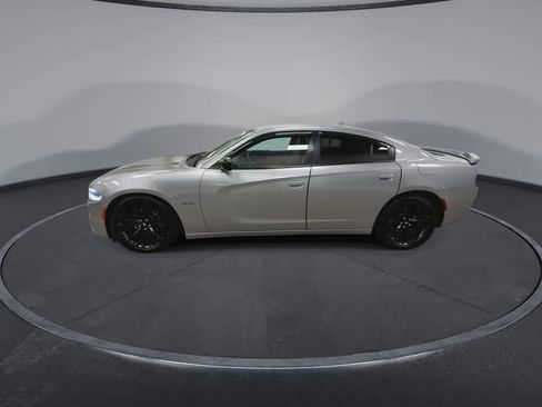 Used 2017 Dodge Charger R/T w/ Blacktop Package RWD image 5