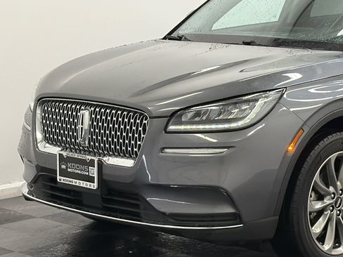 Used 2022 Lincoln Corsair AWD w/ Premium Package image 2