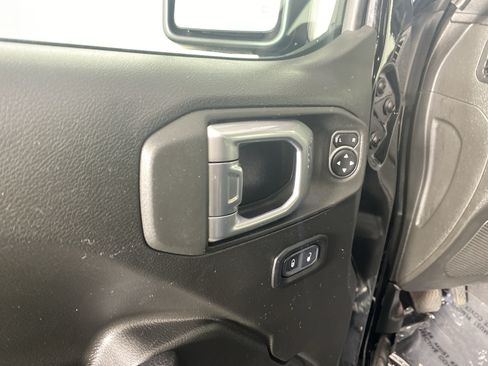 Used 2023 Jeep Wrangler Unlimited Sport AWD/4WD image 14