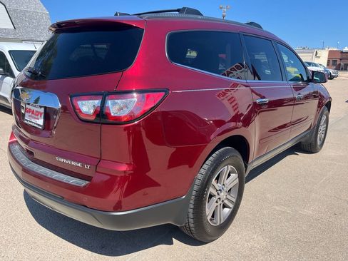Used 2016 Chevrolet Traverse LT image 9