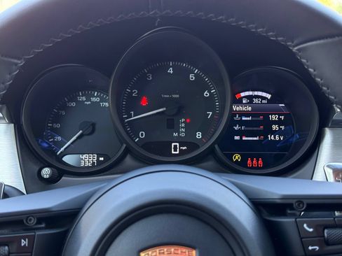 Used 2026 Porsche Macan AWD/4WD image 16
