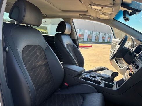 Used 2017 Hyundai Sonata Sport w/ Value Edition Package 02 image 16