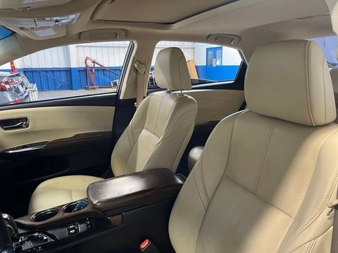 Used 2015 Toyota Avalon XLE Touring FWD image 23
