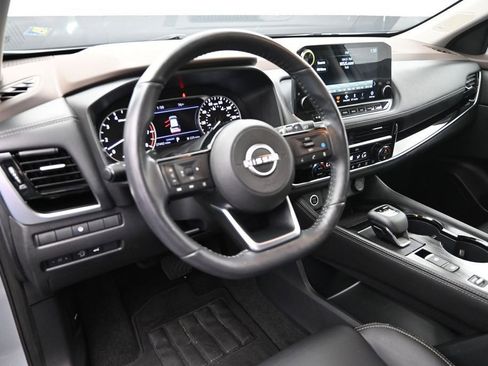 Used 2023 Nissan Rogue SL w/ SL Premium Package FWD image 17