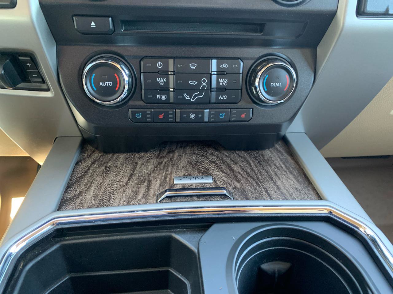 Used 2017 Ford F250 Lariat w/ Chrome Package AWD/4WD image 29