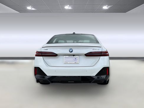 New 2026 BMW 330i Sedan w/ Convenience Package RWD image 10