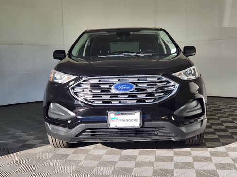 Certified 2021 Ford Edge SE image 2