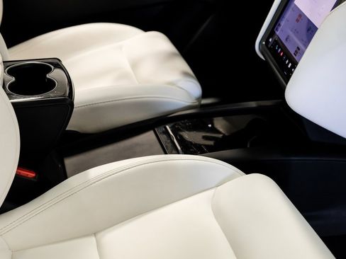 Used 2020 Tesla Model X Long Range image 29